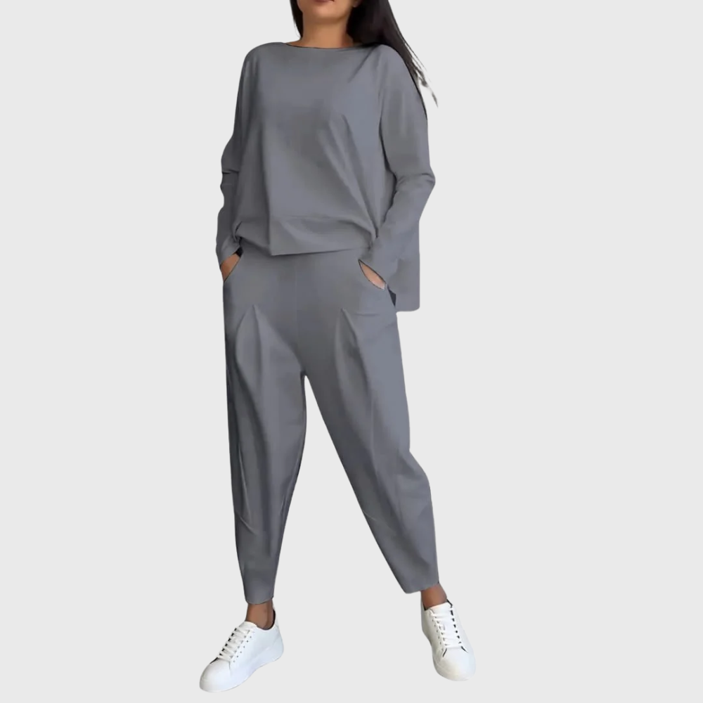 Evie — Comfortable Set