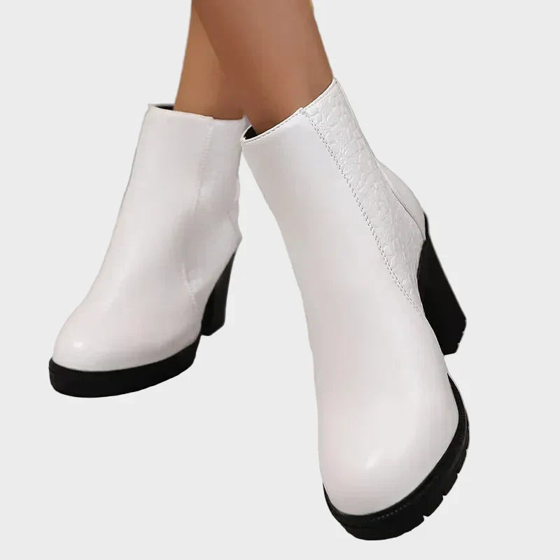 Delta — Boots