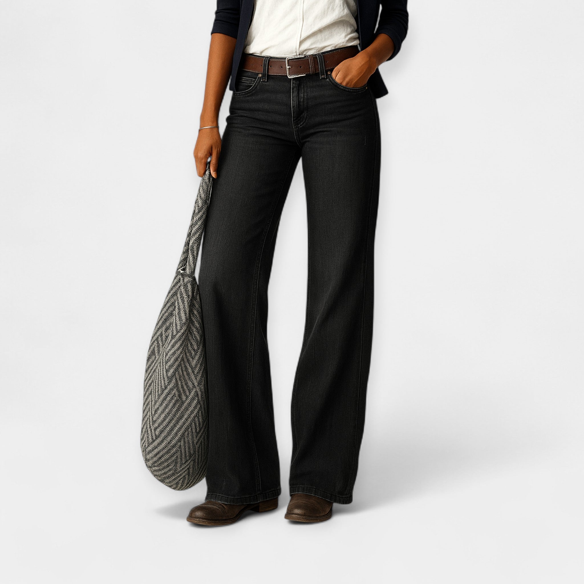 Julie — Classic Jeans