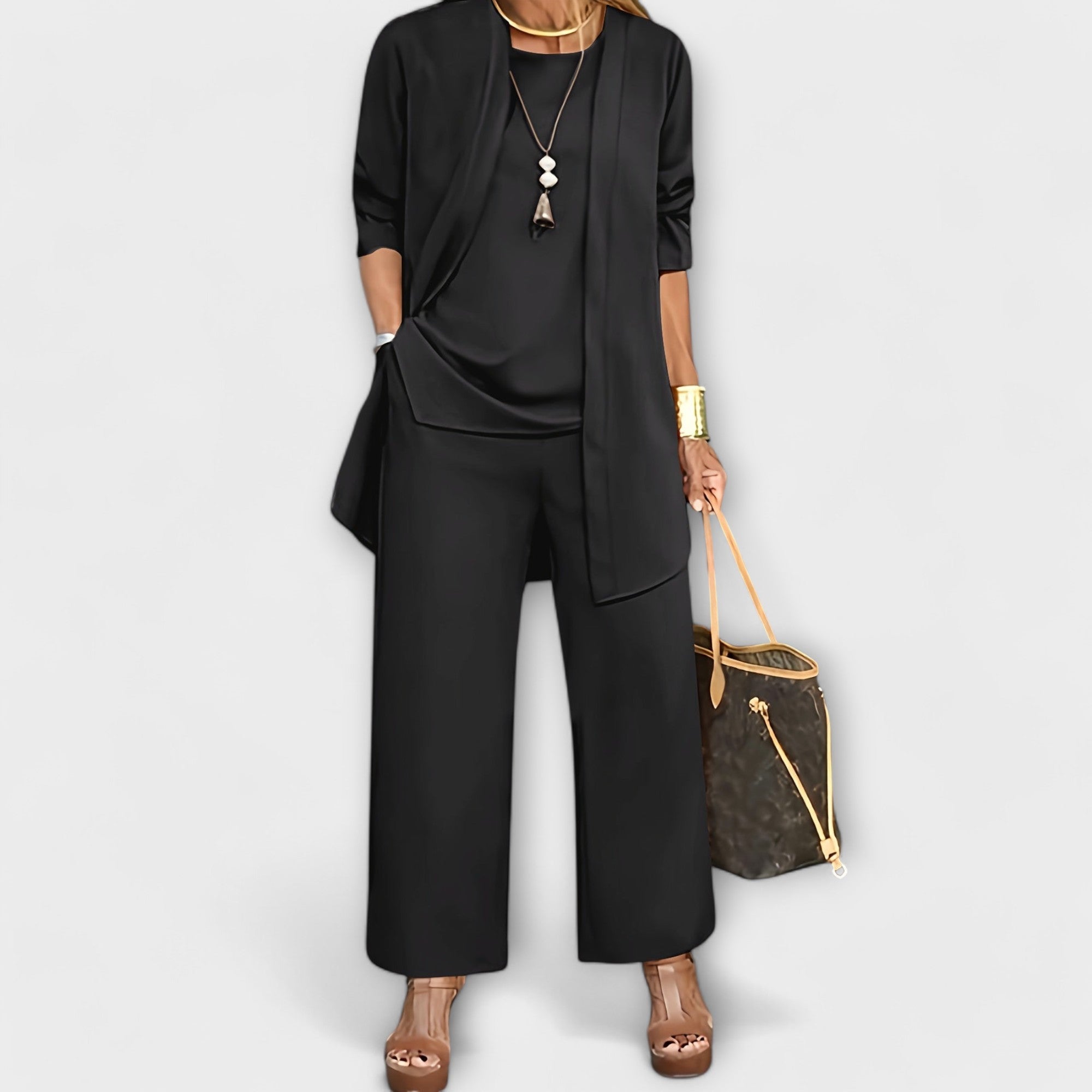 Delta — Comfortable Three-Piece Set